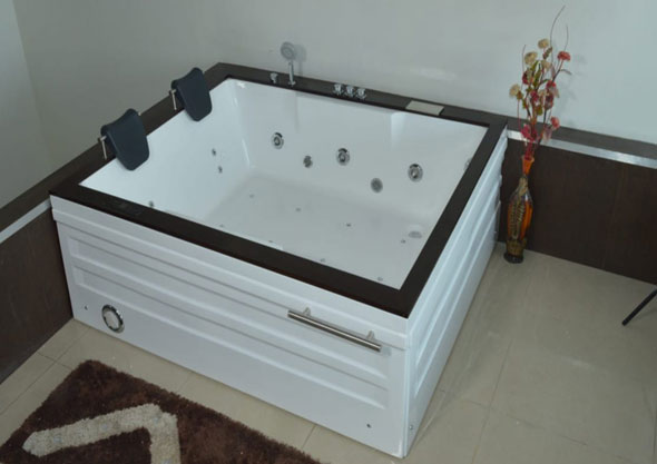 Bathtub H.P.B - 1005